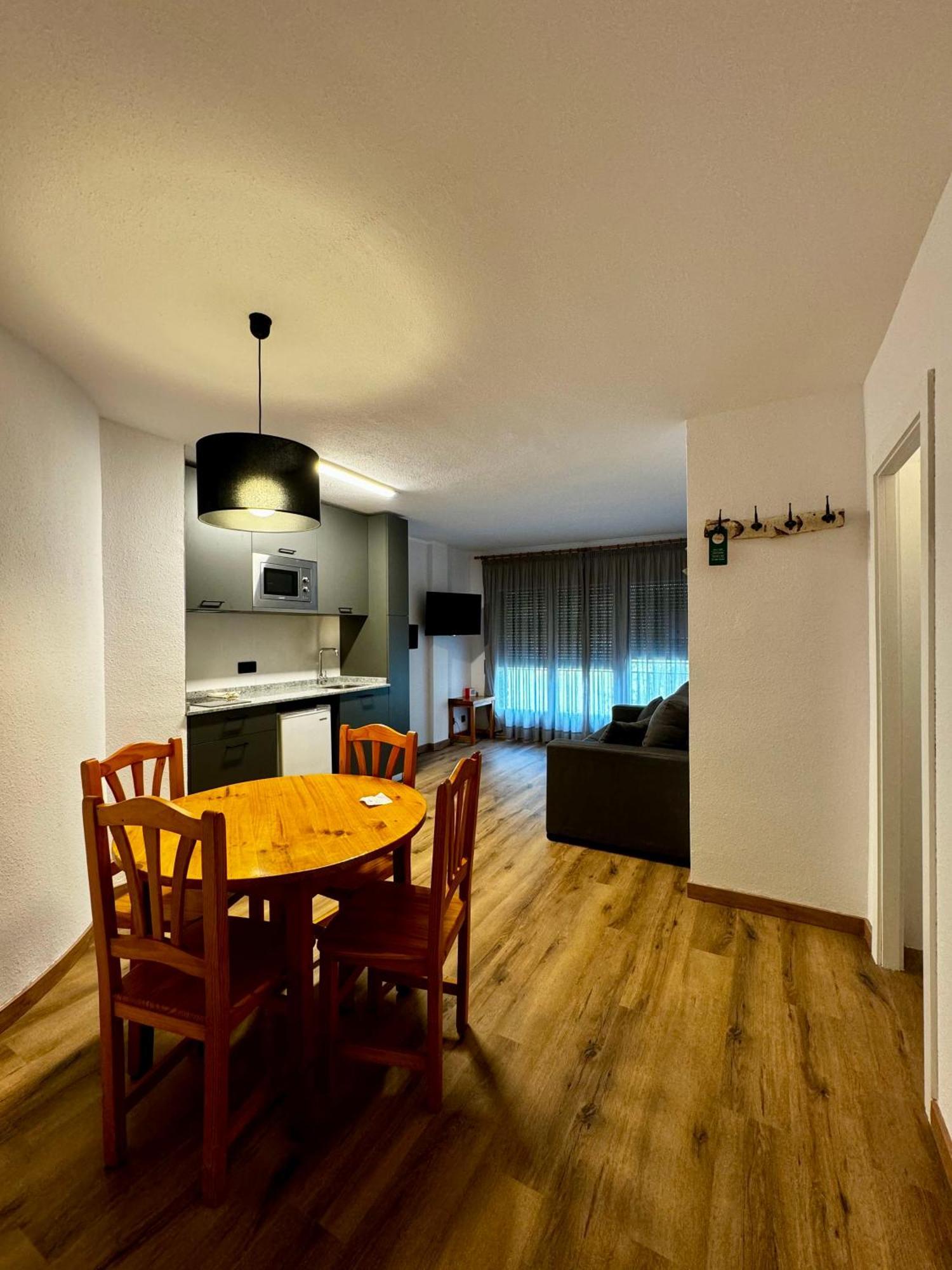 Apartamentos Turisticos Poblado Arinsal Dış mekan fotoğraf